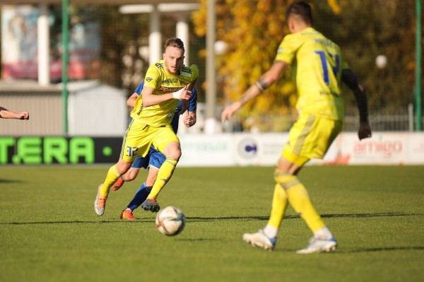 Футбол.  Чемпионат Беларуси. 25-й тур. БАТЭ против Бреста, "Ислочь" сыграет с "Днепром", и еще два матча. Онлайн — в 13.00
  