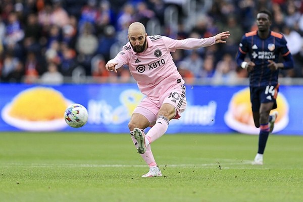 «В США я снова стал обычным человеком. Я так и хотел». Разочарованный Игуаин заканчивает с футболом «В США я снова стал обычным человеком. Я так и хотел». Разочарованный Игуаин заканчивает с футболом