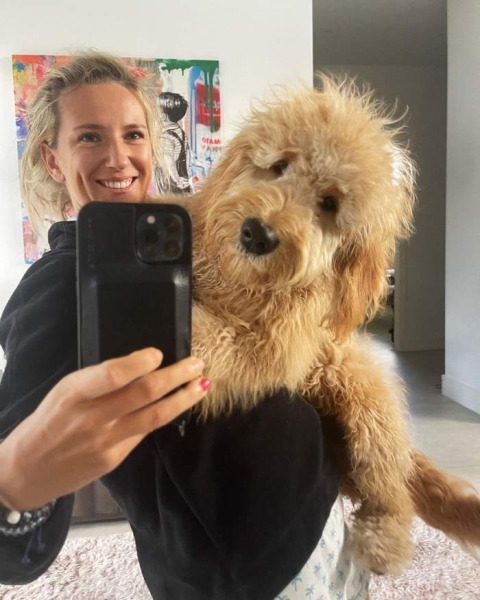 Теннис. Виктория Азаренко выложила селфи со своей собакой
Теннис. Виктория Азаренко выложила селфи со своей собакой