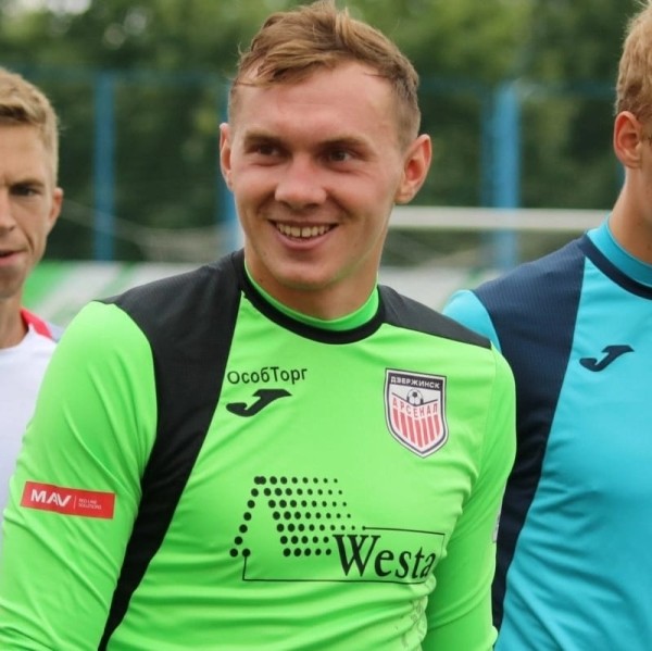 Футбол. Евгений Абрамович: "Арсеналу" нужны только победы. Шансы сохранить место в высшей лиге еще есть
Футбол. Евгений Абрамович: "Арсеналу" нужны только победы. Шансы сохранить место в высшей лиге еще есть