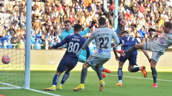 Футболисты "Оренбурга" сыграли вничью с ЦСКА в чемпионате России