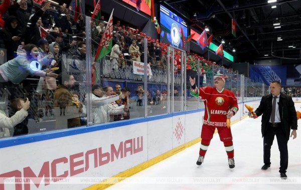 Хоккейная команда Президента Беларуси победила на старте республиканского турнира