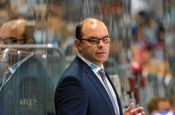 Хоккей.  Крэйг Вудкрофт: мы приехали в Нижний Новгород уставшими, но сумели набраться сил и одержали победу
 