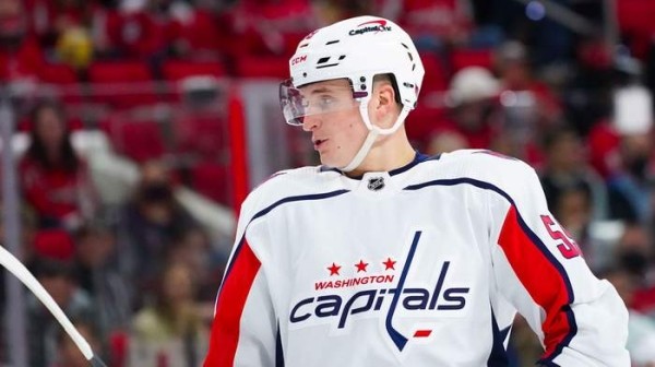 Хоккей.  НХЛ. Алексей Протас, забросив шайбу, помог "Вашингтону" победить в гостях "Нэшвилл"
  