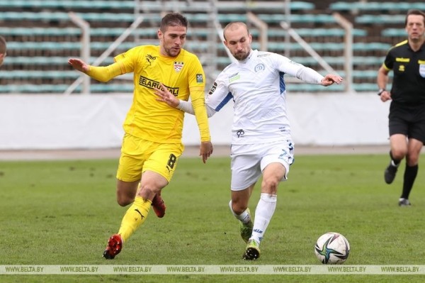 ФОТОФАКТ: "Динамо" обыграло футболистов "Шахтера" в матче 23-го тура чемпионата Беларуси ФОТОФАКТ: "Динамо" обыграло футболистов "Шахтера" в матче 23-го тура чемпионата Беларуси