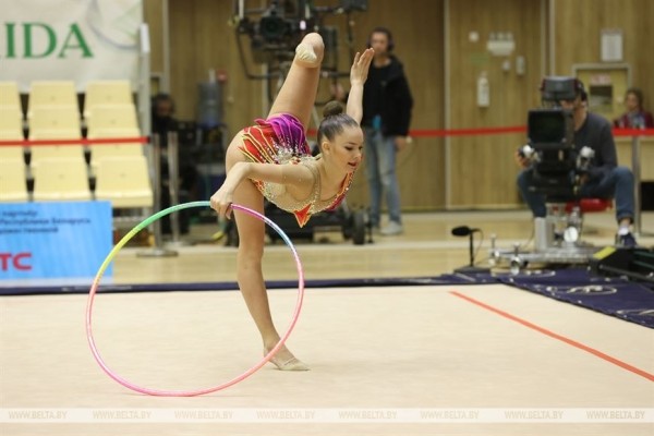 Василек, сакура, белый лотос, гортензия: в Минске стартовал международный турнир по художественной гимнастике
