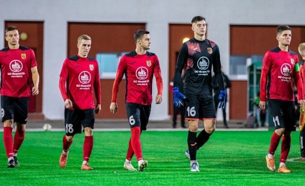 Футбол. "Славия" в первом матче под руководством Биончика сыграла вничью с "Арсеналом" из Дзержинска
Футбол. "Славия" в первом матче под руководством Биончика сыграла вничью с "Арсеналом" из Дзержинска