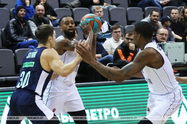 Баскетболисты "Минска" проиграли "Автодору" в Единой лиге ВТБ Баскетболисты "Минска" проиграли "Автодору" в Единой лиге ВТБ