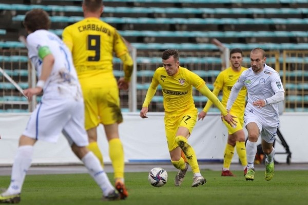 Футбол.  Чемпионат Беларуси. Победа "Динамо" над "Шахтером", очередная осечка БАТЭ и драма в Бобруйске. Полная картина субботы
  