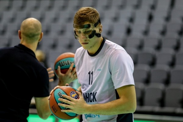 Баскетбол. Лига ВТБ. "Мінск" на своей площадке уступил "Самаре" — это седьмое поражение кряду
Баскетбол. Лига ВТБ. "Мінск" на своей площадке уступил "Самаре" — это седьмое поражение кряду