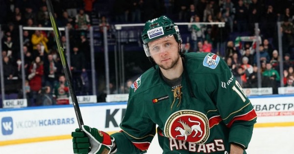 Хоккей.  КХЛ. Шайба Кристиана Хенкеля в овертайме принесла "Ак Барсу" победу над "Магниткой" и другие результаты матчей
  