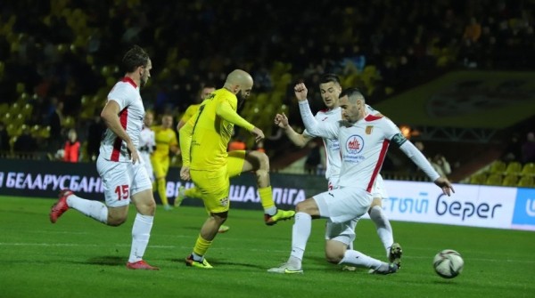 Солигорский "Шахтер" сыграл вничью со "Славией" в чемпионате Беларуси Солигорский "Шахтер" сыграл вничью со "Славией" в чемпионате Беларуси