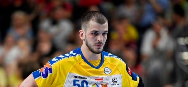 Гандбол.  MVP "финала четырех" Лиги чемпионов Артем Королек приехал в сборную Беларуси из Варшавы на маршрутке
 