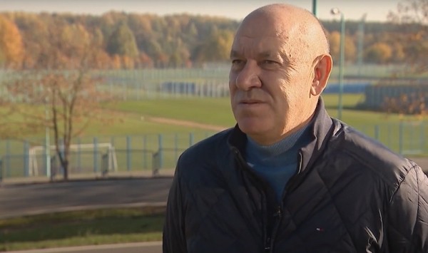 Футбол. Георгий Кондратьев: нам, если из этой группы на ЧЕ-2024 выйти, надо всем Героя Беларуси давать. Зачем эти разговоры
Футбол. Георгий Кондратьев: нам, если из этой группы на ЧЕ-2024 выйти, надо всем Героя Беларуси давать. Зачем эти разговоры