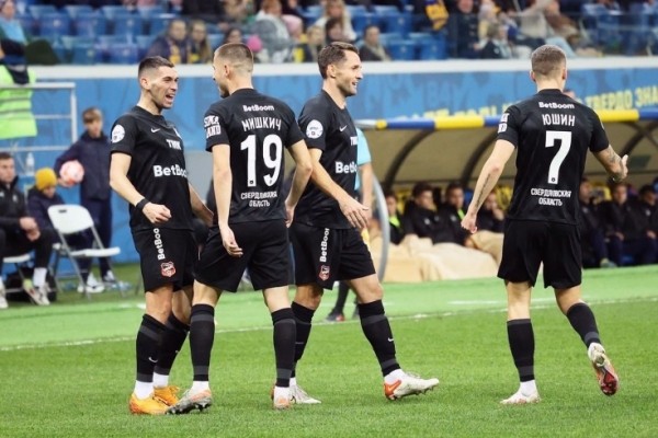 Футбол. Виктор Гончаренко о матче с "Ростовом": Команда проявила хорошую игровую дерзость
Футбол. Виктор Гончаренко о матче с "Ростовом": Команда проявила хорошую игровую дерзость