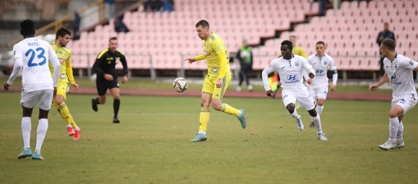 Футбол. Два разгрома по 5:0, покер Хващинского и очередные очковые потери БАТЭ — полная картина 26-го тура высшей лиги
Футбол. Два разгрома по 5:0, покер Хващинского и очередные очковые потери БАТЭ — полная картина 26-го тура высшей лиги