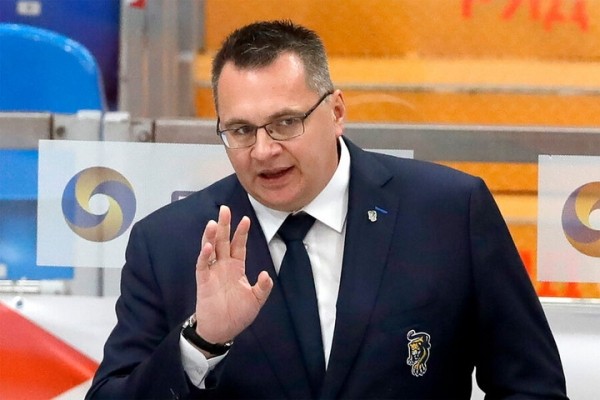 Хоккей. Андрей Назаров перед матчем с "зубрами": мы подробно разбирали игру "Динамо". Очень сильная команда, без слабых мест
Хоккей. Андрей Назаров перед матчем с "зубрами": мы подробно разбирали игру "Динамо". Очень сильная команда, без слабых мест