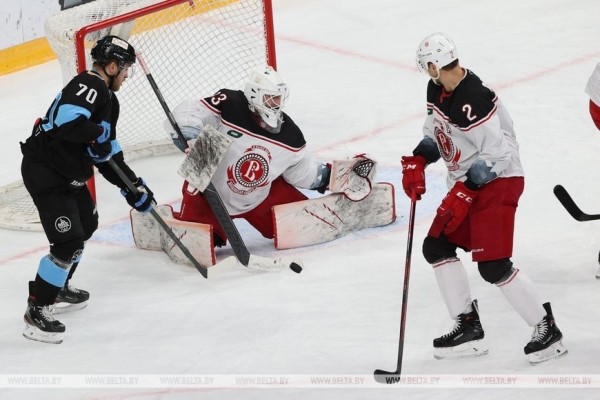 Хоккеисты минского "Динамо" проиграли Витязю в КХЛ