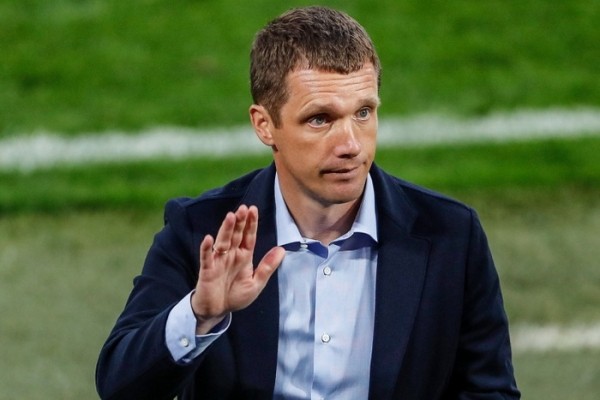 Футбол. Чемпионат России. "Урал" Гончаренко победил "Крылья Советов", одержав четвертую победу подряд
Футбол. Чемпионат России. "Урал" Гончаренко победил "Крылья Советов", одержав четвертую победу подряд