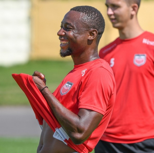 Футбол.  Фабрис Будега из дзержинского "Арсенала" рассказал, какая сборная может преподнести в Катаре сюрприз
 