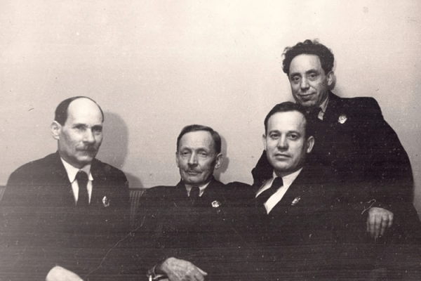 Минское «Динамо» после войны курировал грузинский чекист – при нем в Беларуси репрессировали сотни тысяч людей, а в клубе получали указания по составу и премии в конвертах 