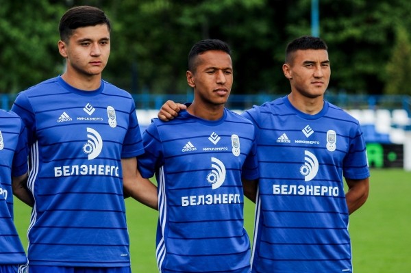 Футбол. "Минск" и "Энергетик"-БГУ мячей не забили, "студенты" отстают от минского "Динамо" на балл
Футбол. "Минск" и "Энергетик"-БГУ мячей не забили, "студенты" отстают от минского "Динамо" на балл