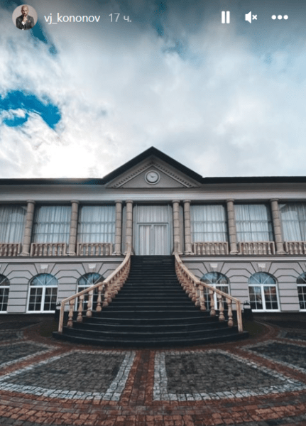 Свадьба Алимбековой и Смольского (которому не впервой): ведущий – друг Глеба, букет невесты в тротуар, танец молодых под дуэт, что распался, и ноль реакции коллег по сборной Свадьба Алимбековой и Смольского (которому не впервой): ведущий – друг Глеба, букет невесты в тротуар, танец молодых под дуэт, что распался, и ноль реакции коллег по сборной