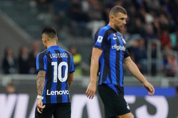 «Интер» проиграл 5 матчей из 10 и идет 9-м в Серии А. Возможно, дело в перестройке, но главный виновник – Ханданович