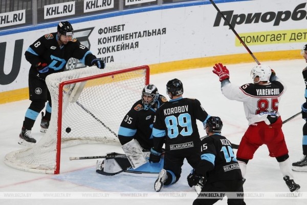 Хоккеисты минского "Динамо" проиграли Витязю в КХЛ