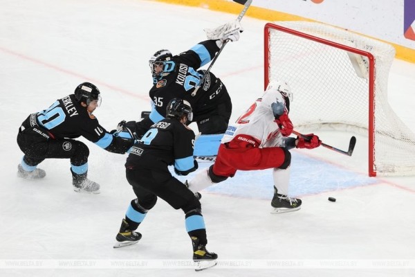 Хоккеисты минского "Динамо" проиграли Витязю в КХЛ