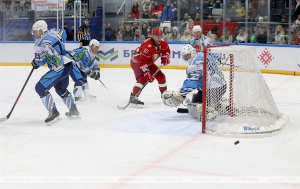 Хоккейная команда Президента Беларуси победила на старте республиканского турнира