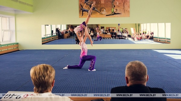 Более 150 акробатов из Беларуси и России посоревнуются на турнире в Бресте