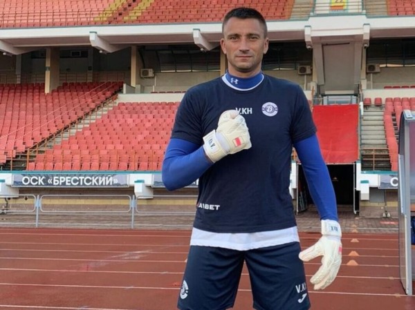 Хомутовский – важная фигура для белфутбола: добился успеха в Германии, со «Стяуа» шумел в Европе, играл за сборную в знаковых матчах Хомутовский – важная фигура для белфутбола: добился успеха в Германии, со «Стяуа» шумел в Европе, играл за сборную в знаковых матчах