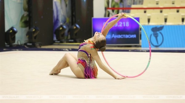 Василек, сакура, белый лотос, гортензия: в Минске стартовал международный турнир по художественной гимнастике