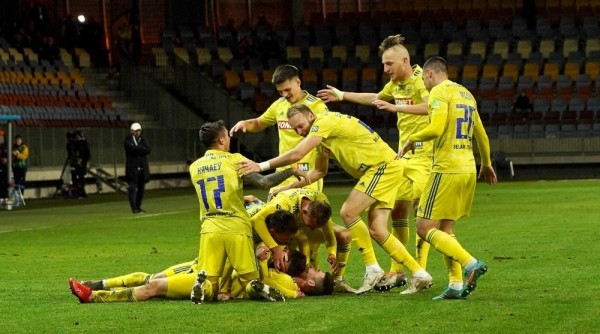 Футбол. Чемпионат Беларуси. Лидерство "Шахтера", пятая подряд победа "Ислочи", возвращение Альшевского — в картине 25-го тура
Футбол. Чемпионат Беларуси. Лидерство "Шахтера", пятая подряд победа "Ислочи", возвращение Альшевского — в картине 25-го тура