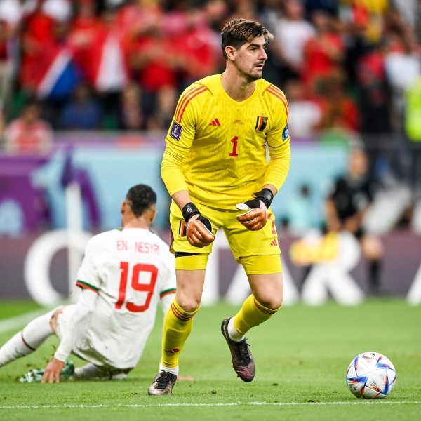 Футбол.  ЧМ-2022. Сборная Марокко сенсационно "всухую" победила бельгийцев. Куртуа не справился с ударом в ближний угол
 