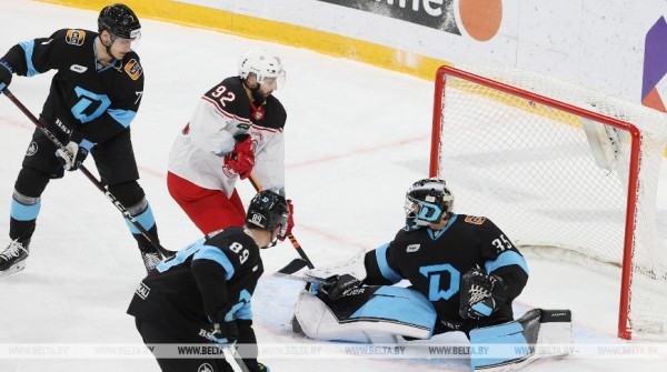 Хоккеисты минского "Динамо" продлили серию поражений в КХЛ до пяти матчей Хоккеисты минского "Динамо" продлили серию поражений в КХЛ до пяти матчей