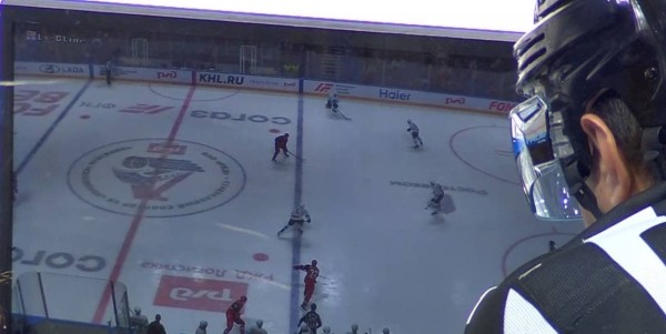 Хоккей.  КХЛ. Верно ли засчитана шайба "Локо" в ворота минского "Динамо"?
  