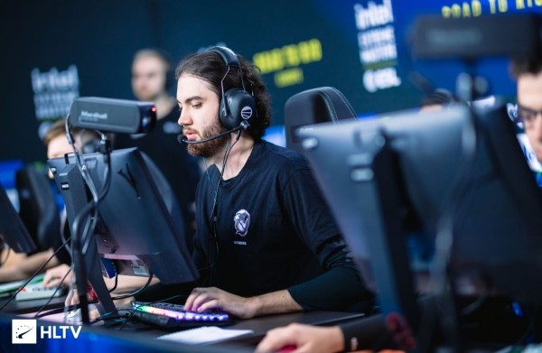 Разное.  Outsiders прошли в "легенды" на IEM Rio Major, Astral покинет PuckChamp и другие новости индустрии за 2 октября
 