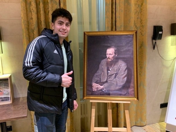 Хоккей.  Джон Гилмор: в колледже читал "Преступление и наказание". В Америке мало кто узнает Достоевского по портрету
 