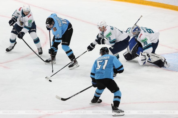 Хоккеисты минского "Динамо" обыграли "Сочи" в матче чемпионата КХЛ Хоккеисты минского "Динамо" обыграли "Сочи" в матче чемпионата КХЛ