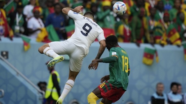 Футбол.  ЧМ-2022. Сборная Сербии в драматичном матче сыграла вничью с командой Камеруна, соперники забили шесть мячей
 