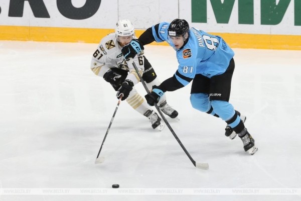 Хоккеисты минского "Динамо" проиграли четвертый матч подряд в КХЛ Хоккеисты минского "Динамо" проиграли четвертый матч подряд в КХЛ