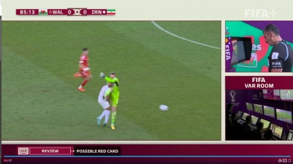 Футбол.  Голкипер сборной Уэльса Уэйн Хеннесси заработал первое удаление ЧМ-2022 в матче с командой Ирана
 