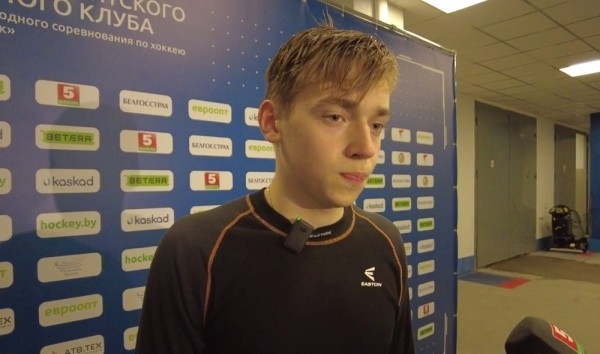 Хоккей.  Форвард сборной Беларуси (U-18): будем готовиться к матчу с женской сборной России. Придется играть без силовой борьбы
 