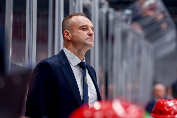 Хоккей.  Сергей Стась о проигрыше российским юниорам: неоценимый опыт. Лучше оппонентов не придумаешь
 