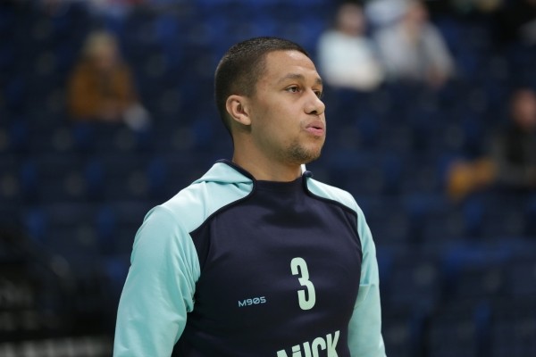 Баскетбол.  Лига ВТБ. "Мінск" дома уступил "Локомотиву" — "-22". Это десятое поражение команды
 