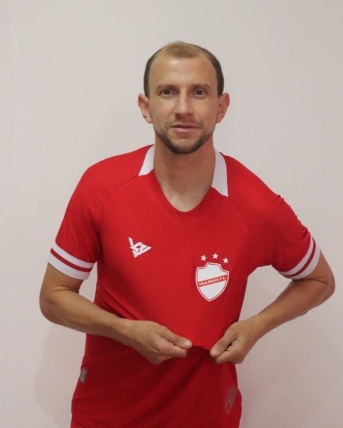 Футбол.  "Обязательно вернусь сильнее, чем когда-либо". Ренан Брессан покинул "Вила-Нову", за которую не сыграл ни одного матча
 