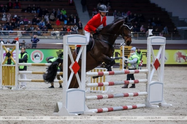 ФОТОФАКТ: Соревнования по конкуру прошли в Республиканском центре олимпийской подготовки "Ратомка"