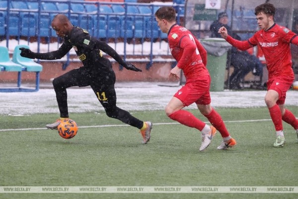 Солигорский "Шахтер" вышел в четвертьфинал футбольного Кубка Беларуси Солигорский "Шахтер" вышел в четвертьфинал футбольного Кубка Беларуси